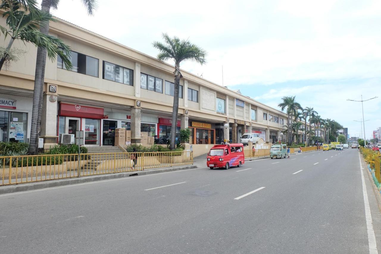 Stay And Fly At Amani Grand Resort Residences Lapu-Lapu City Exterior photo